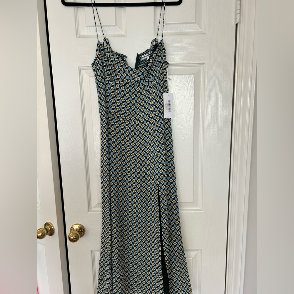 BRAND NEW NEVER WORN WITH TAGS | Reformation Juliette Dress in Mosaic | Size 10